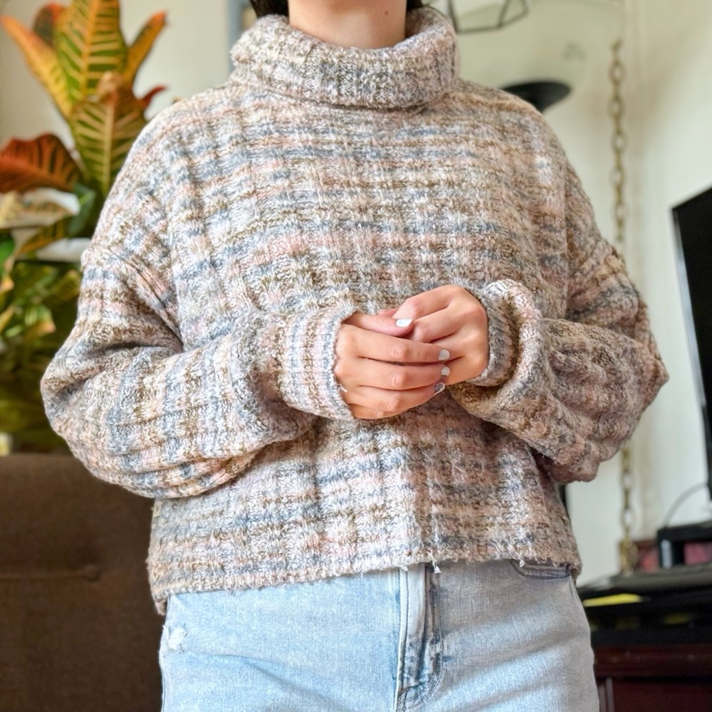 American Eagle Boucle Chunky Knit Turtleneck